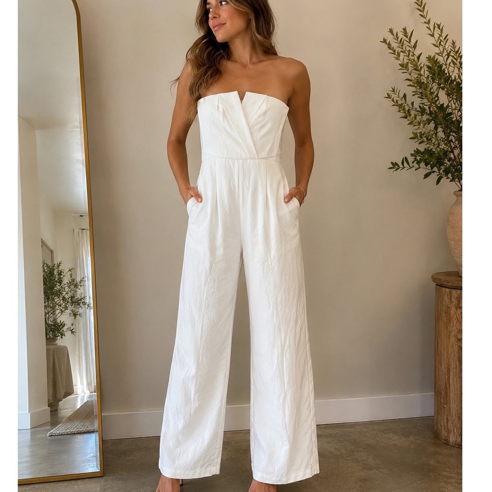 NWT Fehaute Jumpsuit Womens 8 White Strapless Wide Leg Crossover Sweetheart